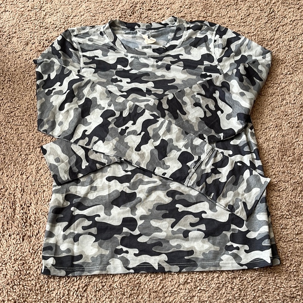 Spiritual Gangster Camo Peace Love Yoga Long Sleeve Top